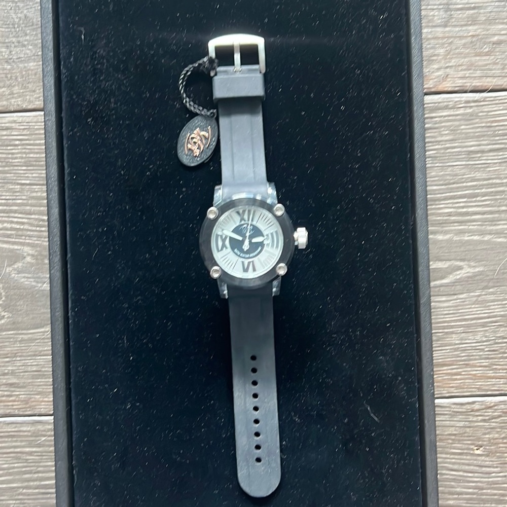 NWT YAGI watch